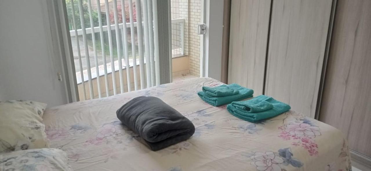 Apto 02 A 100 Mts - - Ingleses Gaivotas Apartment *